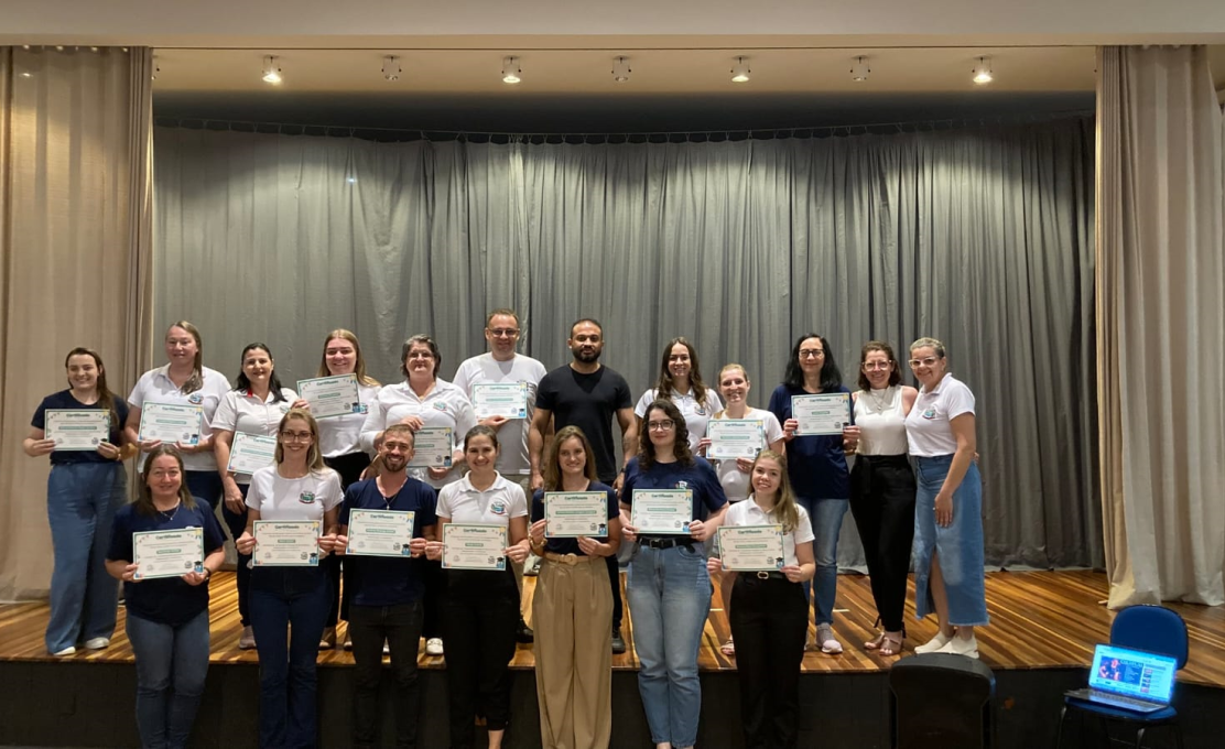 Professores Entrerrienses são premiados em Seminário Municipal de Educação