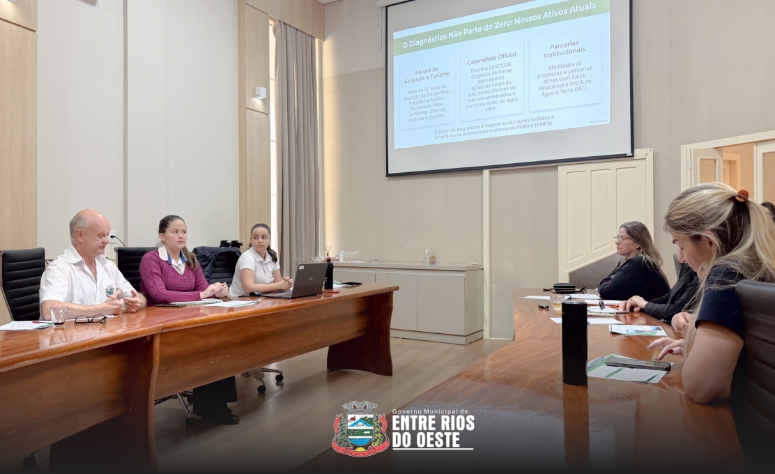 INÍCIO DA ELABORAÇÃO DA POLÍTICA MUNICIPAL DE EDUCAÇÃO AMBIENTAL: GRUPO DE...
