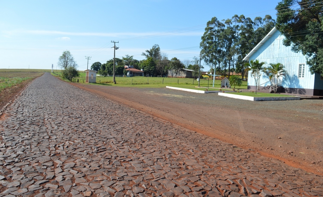 Assinada ordem de serviço para recapeamento asfáltico e trevo em Entre Rios do...