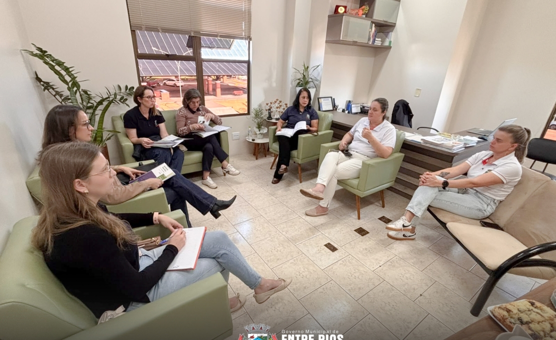 ENTRE RIOS DO OESTE BUSCA NOVAS EXPERIÊNCIAS PARA FORTALECER A EDUCAÇÃO INFAN...