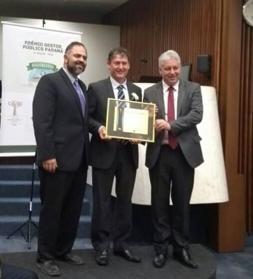 Entre Rios do Oeste recebe prêmio Gestor Público do Paraná
