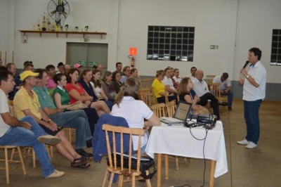 Administração Pública de Entre Rios do Oeste presta contas no Interior