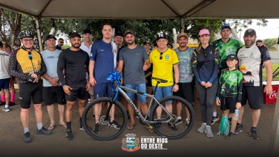 PASSEIO CICLÍSTICO EM HOMENAGEM AO DIA DOS PAIS EM ENTRE RIOS DO OESTE